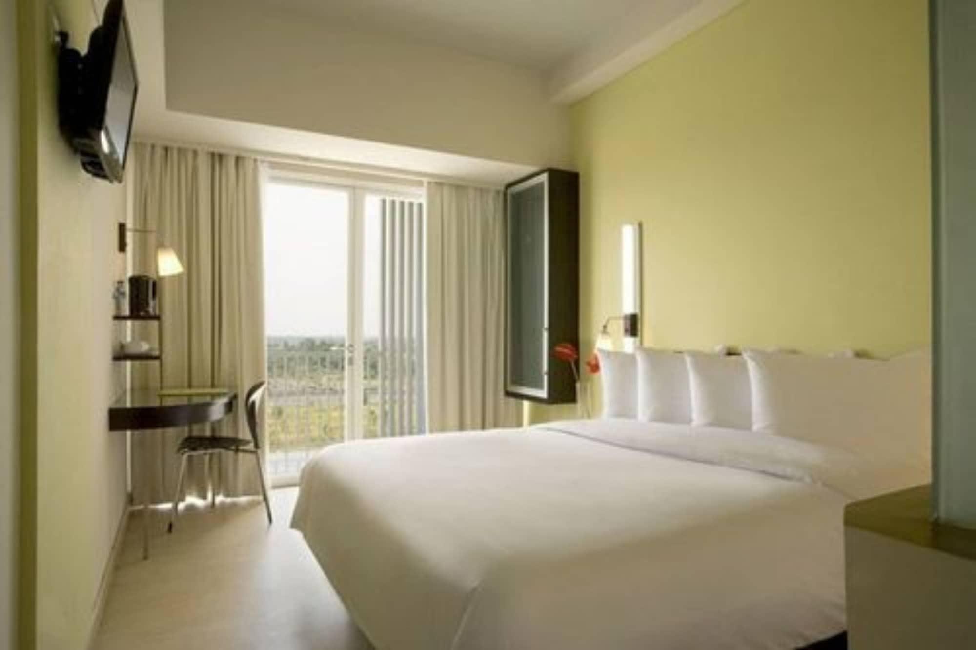 Hotel Santika Bsd City-Serpong Exterior foto