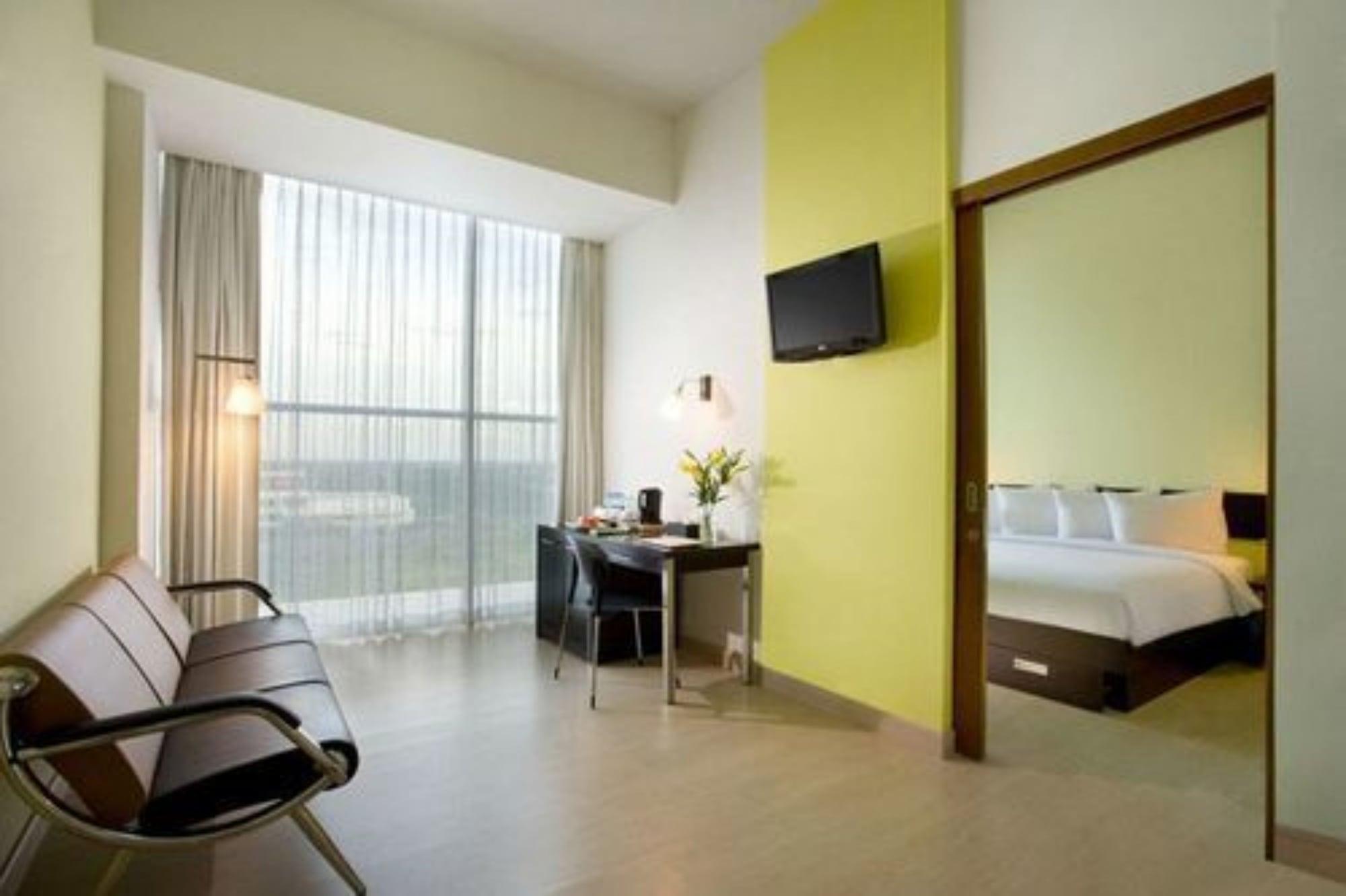 Hotel Santika Bsd City-Serpong Habitación foto