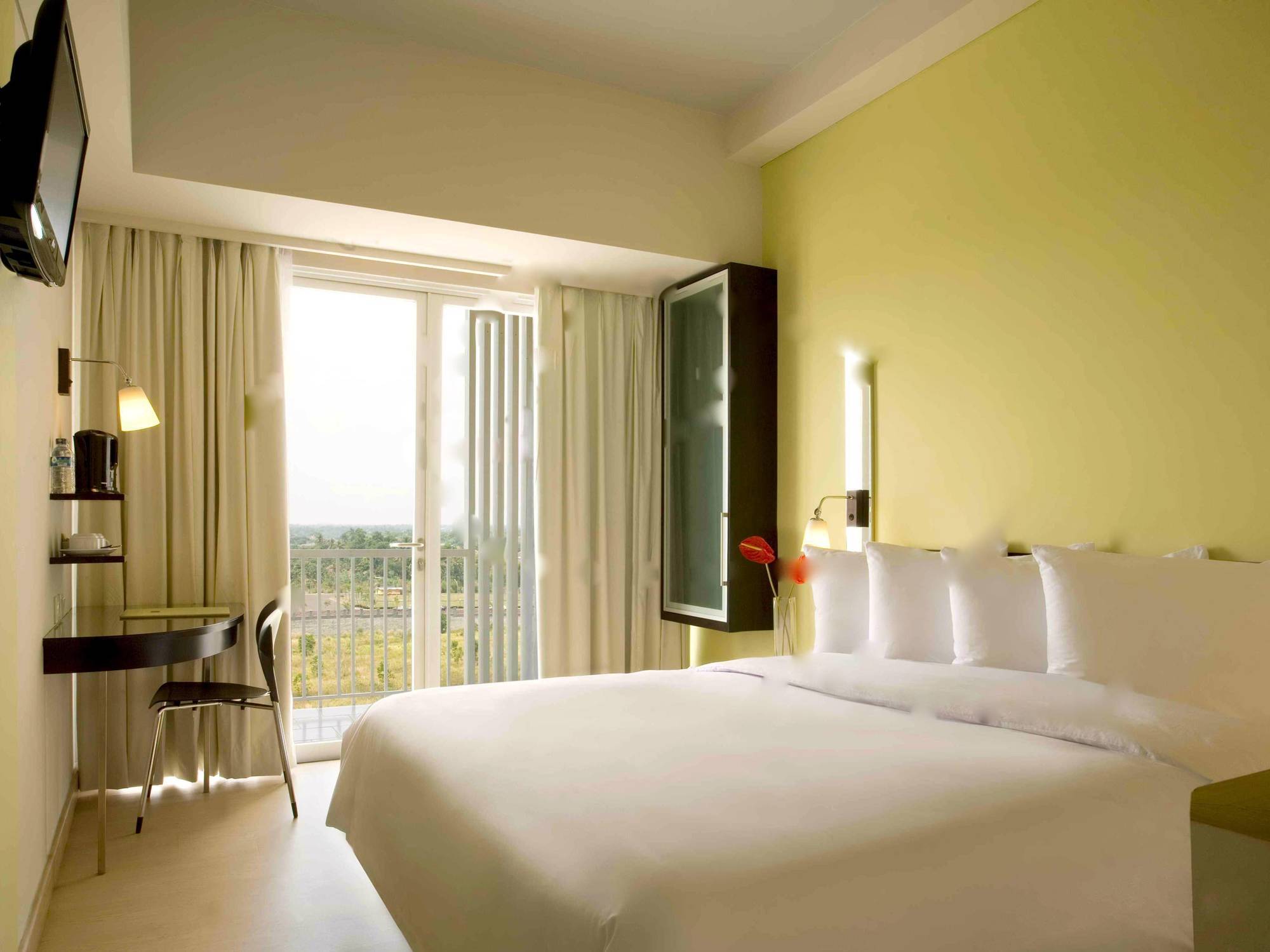 Hotel Santika Bsd City-Serpong Exterior foto